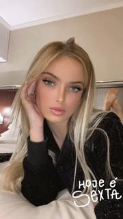 Giovanna Chaves feet photo thumbnail
