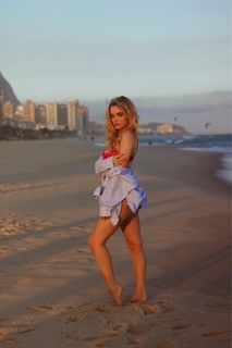 Giovanna Chaves feet photo thumbnail