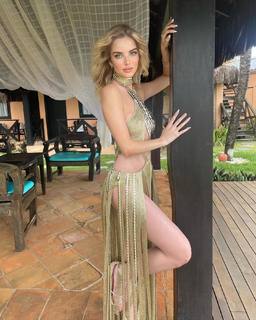 Giovanna Chaves feet photo thumbnail