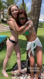 Giovanna Chaves feet photo thumbnail