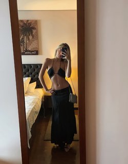 Giovanna Chaves feet photo thumbnail