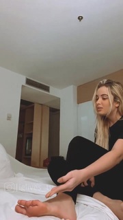 Giovanna Chaves feet photo thumbnail