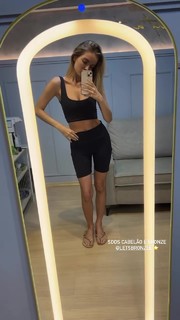 Giovanna Chaves feet photo thumbnail