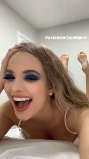 Giovanna Chaves feet photo thumbnail