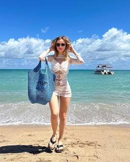 Giovanna Chaves feet photo thumbnail