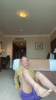 Giovanna Chaves feet photo thumbnail