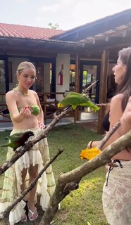 Giovanna Chaves feet photo thumbnail