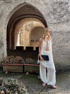 Giovanna Chaves feet photo 1