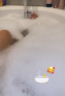 Giovanna Eburneo feet photo thumbnail