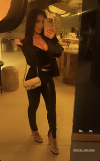 Giovanna Eburneo feet photo thumbnail