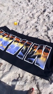 Giovanna Eburneo feet photo thumbnail