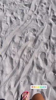 Giovanna Eburneo feet photo thumbnail