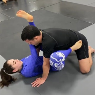 Giovanna Eburneo feet photo thumbnail