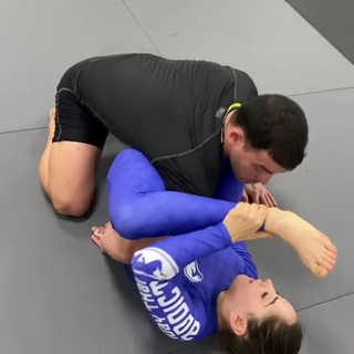 Giovanna Eburneo feet photo thumbnail