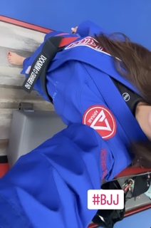 Giovanna Eburneo feet photo thumbnail