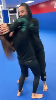 Giovanna Eburneo feet photo thumbnail