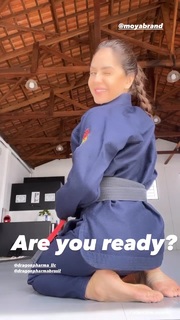 Giovanna Eburneo feet photo thumbnail