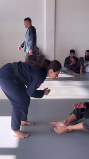 Giovanna Eburneo feet photo thumbnail