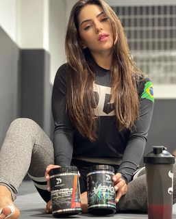 Giovanna Eburneo feet photo thumbnail