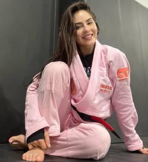 Giovanna Eburneo feet photo thumbnail