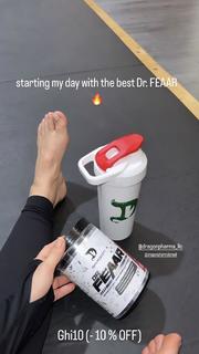 Giovanna Eburneo feet photo thumbnail