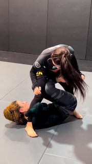 Giovanna Eburneo feet photo thumbnail