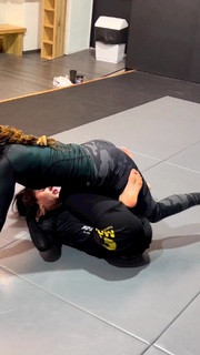 Giovanna Eburneo feet photo thumbnail