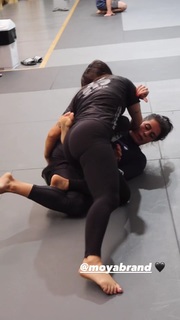 Giovanna Eburneo feet photo thumbnail