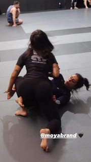 Giovanna Eburneo feet photo thumbnail