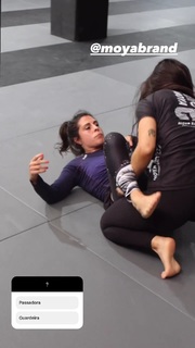 Giovanna Eburneo feet photo thumbnail