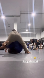 Giovanna Eburneo feet photo thumbnail