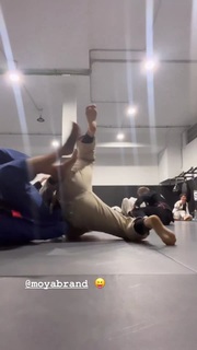 Giovanna Eburneo feet photo thumbnail