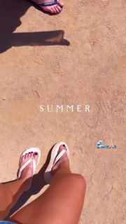 Giovanna Eburneo feet photo thumbnail