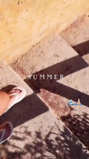 Giovanna Eburneo feet photo thumbnail
