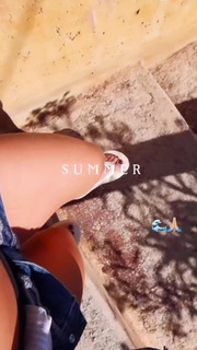 Giovanna Eburneo feet photo thumbnail