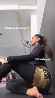 Giovanna Eburneo feet photo thumbnail