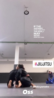 Giovanna Eburneo feet photo thumbnail