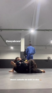 Giovanna Eburneo feet photo thumbnail