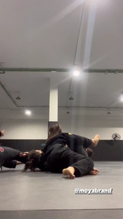 Giovanna Eburneo feet photo thumbnail