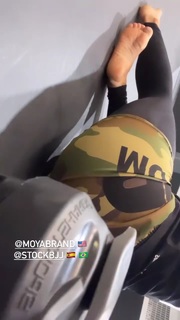 Giovanna Eburneo feet photo thumbnail