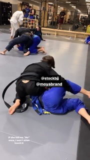 Giovanna Eburneo feet photo thumbnail