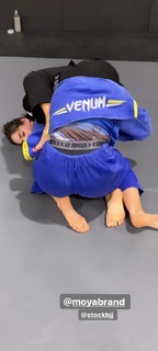 Giovanna Eburneo feet photo thumbnail