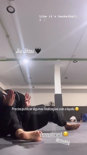 Giovanna Eburneo feet photo thumbnail