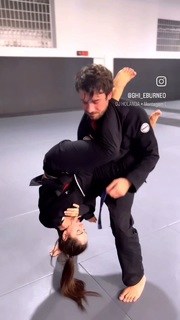 Giovanna Eburneo feet photo thumbnail