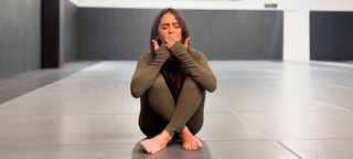 Giovanna Eburneo feet photo thumbnail