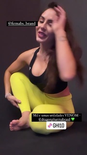 Giovanna Eburneo feet photo thumbnail