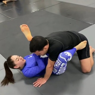 Giovanna Eburneo feet photo thumbnail