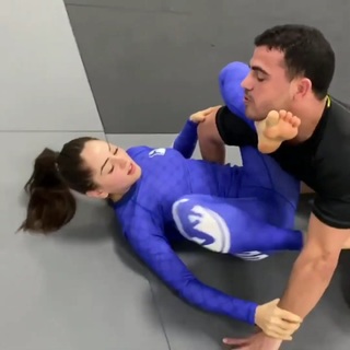 Giovanna Eburneo feet photo thumbnail