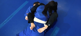 Giovanna Eburneo feet photo thumbnail