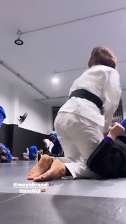 Giovanna Eburneo feet photo thumbnail